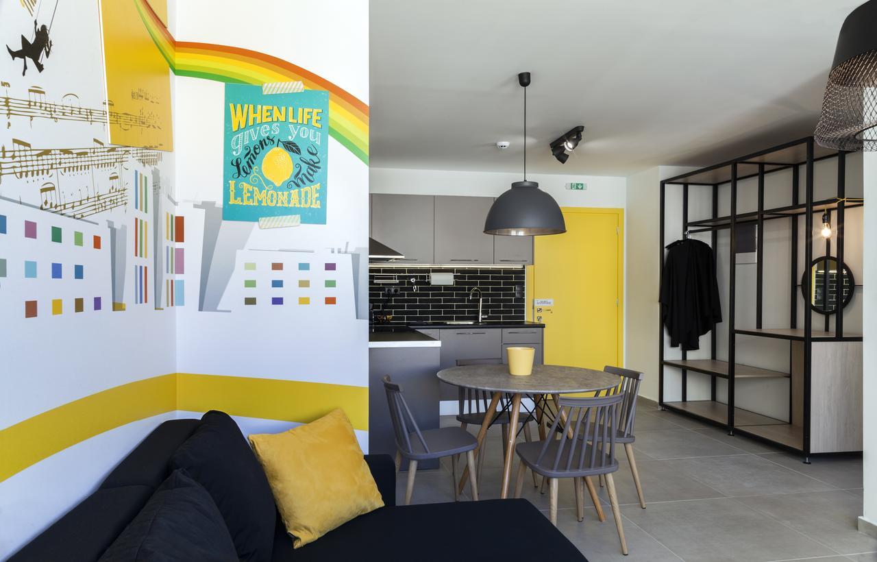 The Athenians Modern Apartments Esterno foto